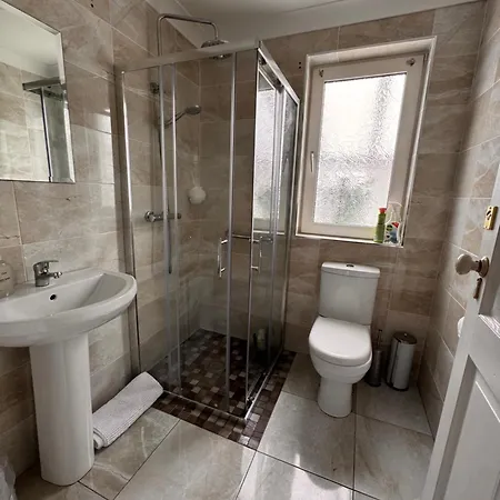 Ard Cashel, Barrack Brae Apartmán *